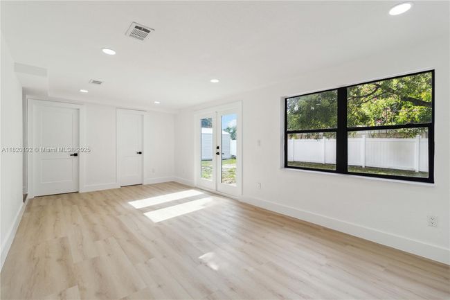 4730 Ne 15 Th Ave, House other with 2 bedrooms, 2 bathrooms and null parking in Pompano Beach FL | Image 10