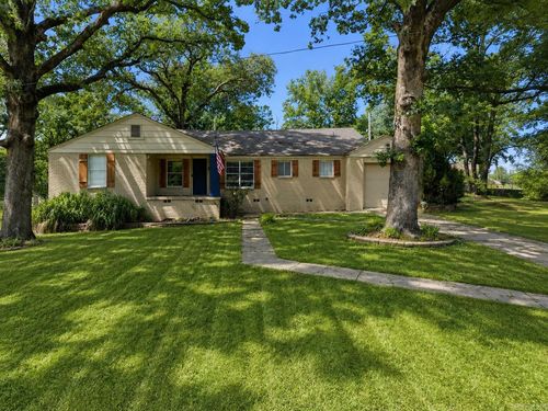 523 W K Ave, North Little Rock, AR, 72116-8130 | Card Image