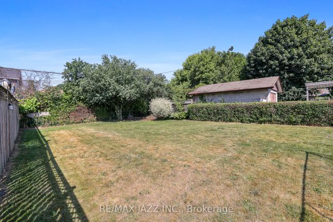 110 Gibbons St, House other with 3 bedrooms, 2 bathrooms and 3 parking in Oshawa ON | Image 40