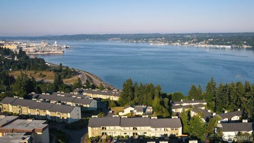 l204-1700 W Sunn Fjord Lane, Bremerton, WA, 98312 | Card Image