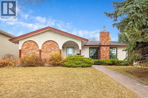 10711 Mapleglen Crescent Se, Calgary, AB, T2J1X1 | Card Image