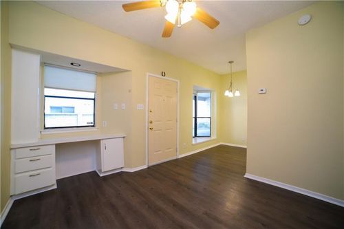 apt-103-2604 Salado St, Austin, TX, 78705-3939 | Card Image
