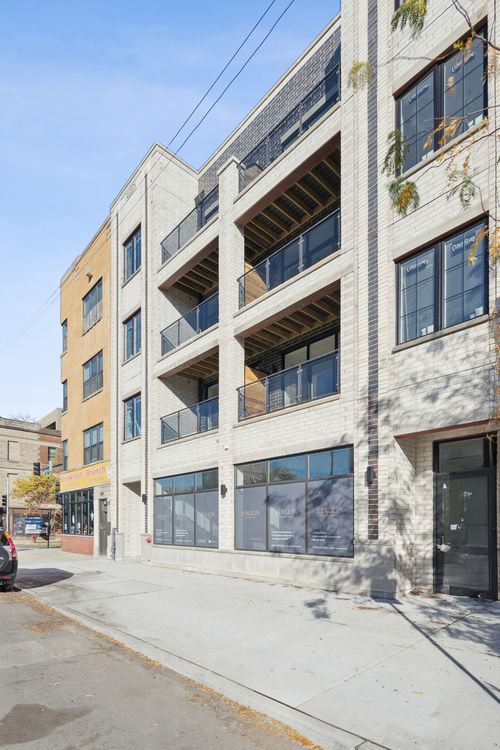 3d-1355 N Western Ave, Chicago, IL, 60622-2924 | Card Image