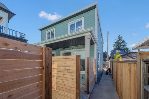 1-2552 Dundas Street, Vancouver, BC, V5K1P8 | Card Image