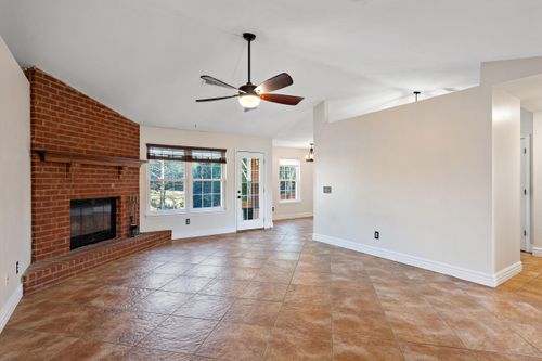 2852 Atoka Trl, Crestview, FL, 32539-8381 | Card Image