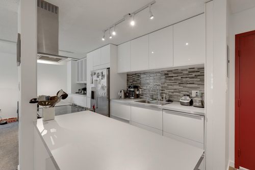 503-250 W 1st St, North Vancouver, BC, V7M1B4 | Card Image