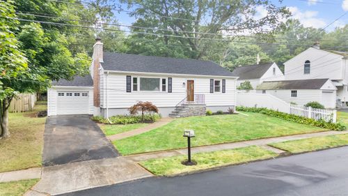 106 Lakeview Ave, West Haven, CT, 06516-1063 | Card Image