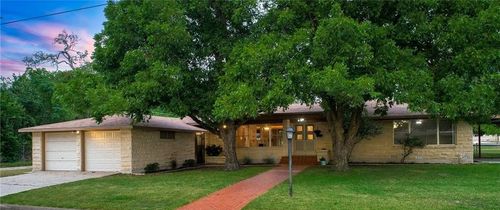 215 S Mulberry St, Luling, TX, 78648-2423 | Card Image