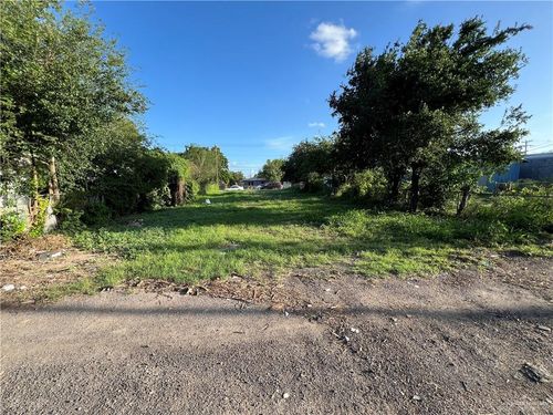 2014 Chicago Ave, McAllen, TX, 78501-7129 | Card Image