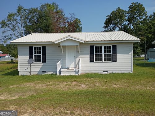 311 Modoc Rd, Swainsboro, GA, 30401-3747 | Card Image