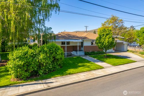257 D St Nw, Ephrata, WA, 98823-1651 | Card Image