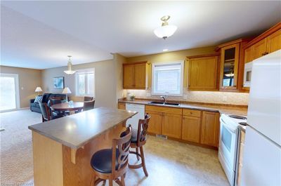 23 Hogarth Dr, House other with 2 bedrooms, 2 bathrooms and 2 parking in Tillsonburg ON | Image 2