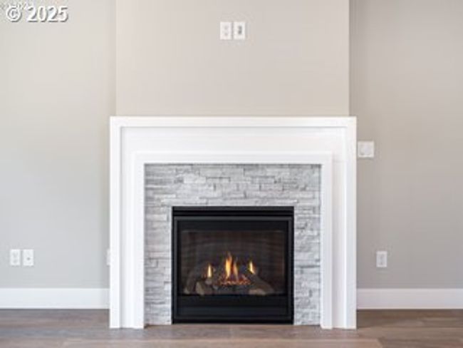 2263 Sw Phyllis Pl, House other with 4 bedrooms, 3 bathrooms and 2 parking in Gresham OR | Image 6