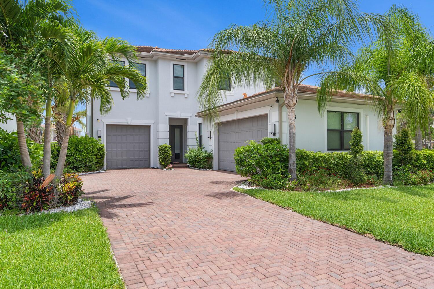 Estero Dr, Lake Worth, FL 33463