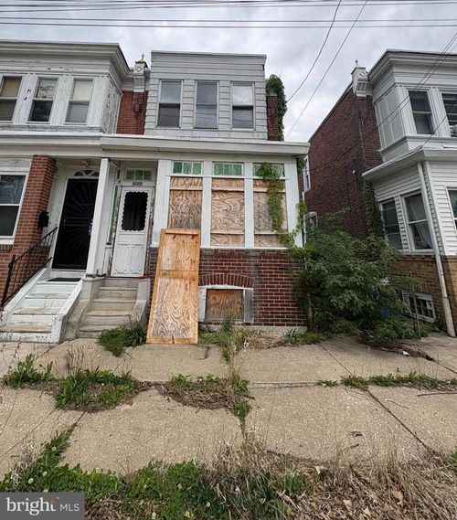 2831 S 81st St, PHILADELPHIA, PA, 19153-1621 | Card Image