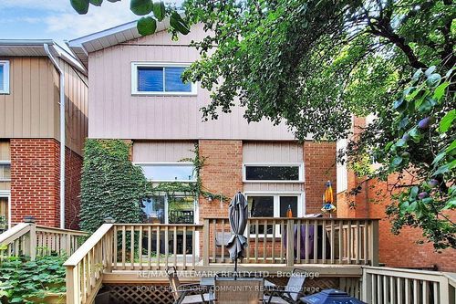 56 Carnival Crt, North York, ON, M2R3T8 | Card Image