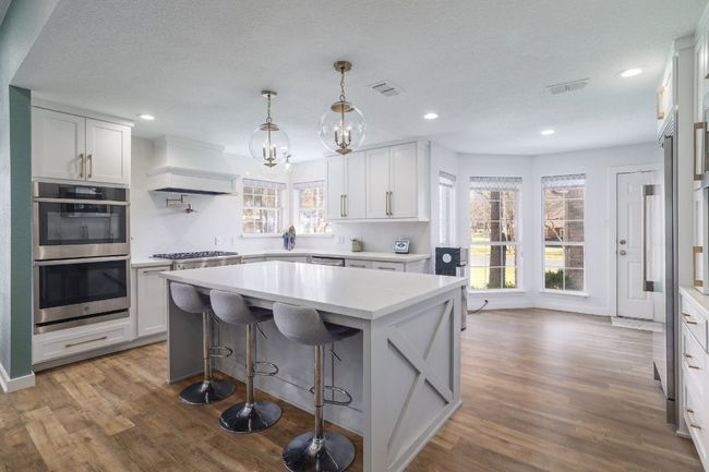 Double ovens, island | Image 8