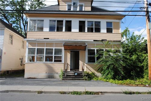 108 Woods Rd, Syracuse, NY, 13209-1779 | Card Image