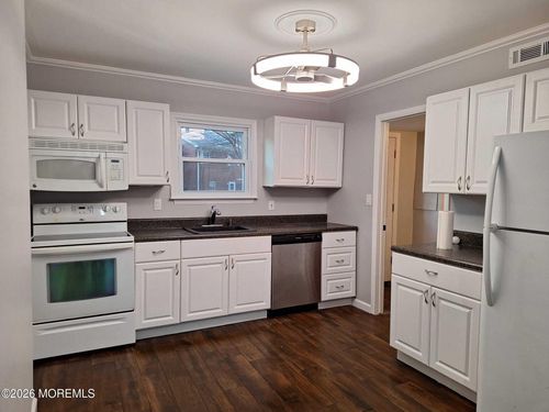 135 Briar Mills Dr, Brick, NJ, 08724-1452 | Card Image