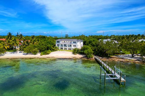 75840 Overseas Hwy, Islamorada, FL, 33036-4030 | Card Image