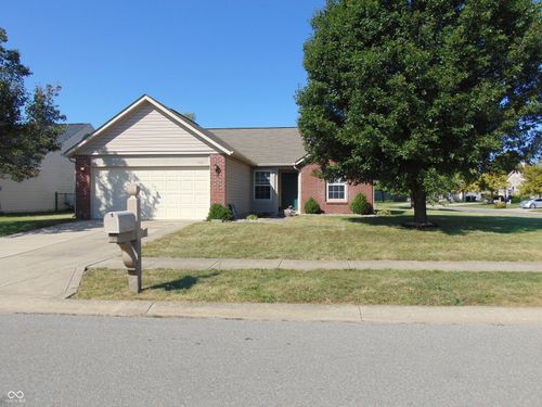 1195 Count Turf Ct, New Whiteland, IN, 46184-9238 | Card Image