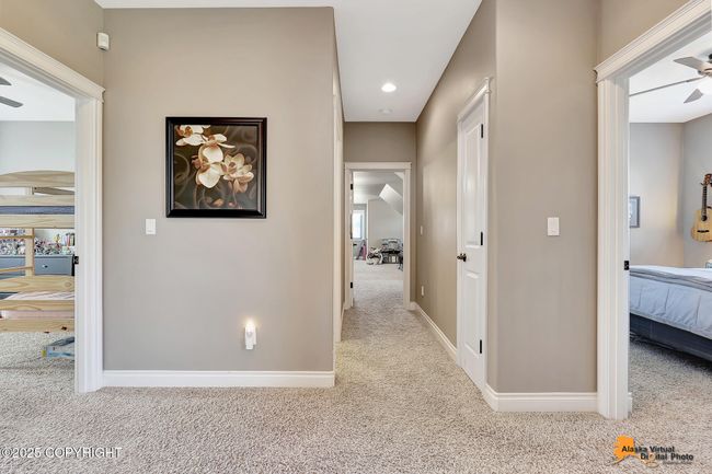 Upper Level Foyer | Image 25