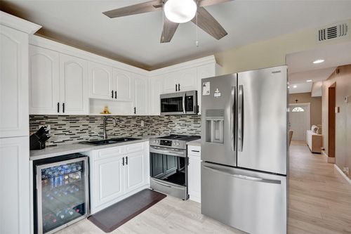 11103 Nw 37th St, Sunrise, FL, 33351-7512 | Card Image