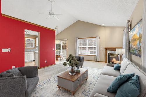 7506 Hampton Lane, Shakopee, MN, 55379 | Card Image