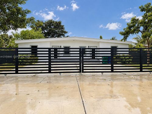 1-1066 Nw 100th Ter, Miami, FL, 33150-1325 | Card Image