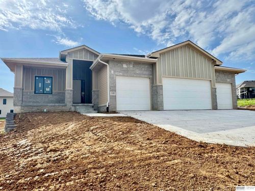 11002 S 101st St, Papillion, NE, 68046-3730 | Card Image