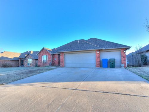 500 Finch St, Norman, OK, 73071-6181 | Card Image