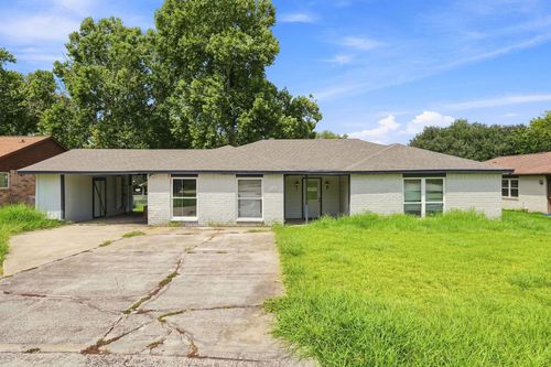 13286 Lake Breeze Ln, Willis, TX, 77318-5323 | Card Image