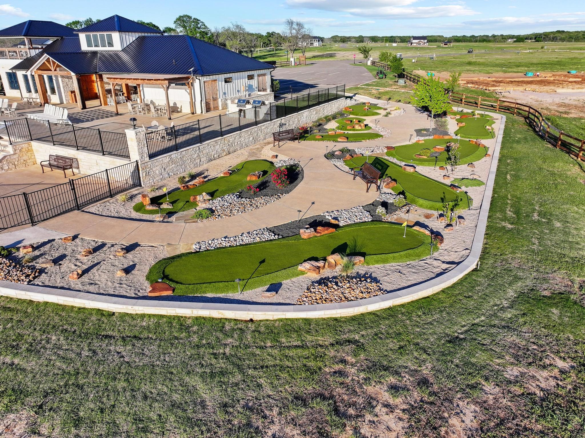 Land in Honey Grove 4