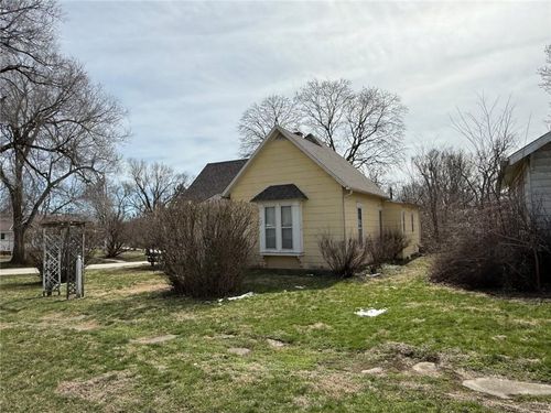 301 W Prospect Street, Cameron, MO, 64429 | Card Image