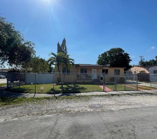 3700 W 6th Ln, Hialeah, FL, 33012 | Card Image