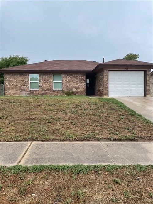 211 Spur Dr, Copperas Cove, TX, 76522-1052 | Card Image