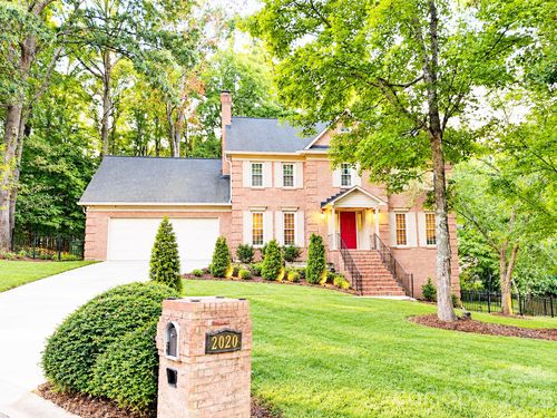 2020 Fairchelsea Way Ln, Matthews, NC, 28105-8801 | Card Image