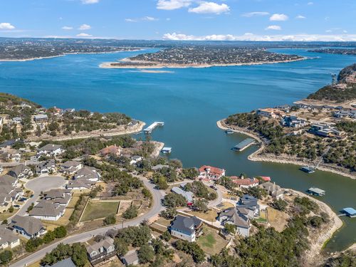 3016 Tradewind Dr, Spicewood, TX, 78669-5135 | Card Image