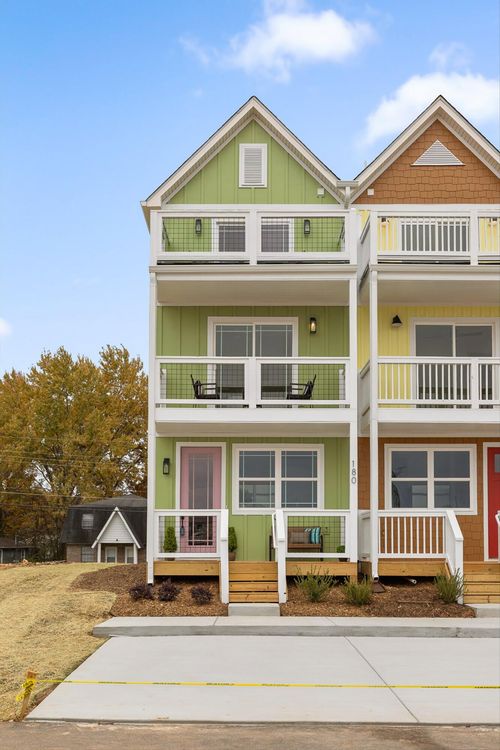 180 John Arnold St, East Ridge, TN, 37412-3618 | Card Image