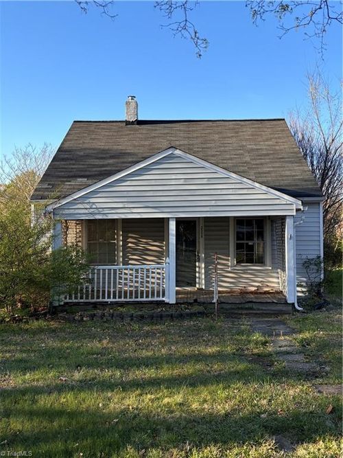 3558 Spangenberg Ave, Clemmons, NC, 27012-8748 | Card Image