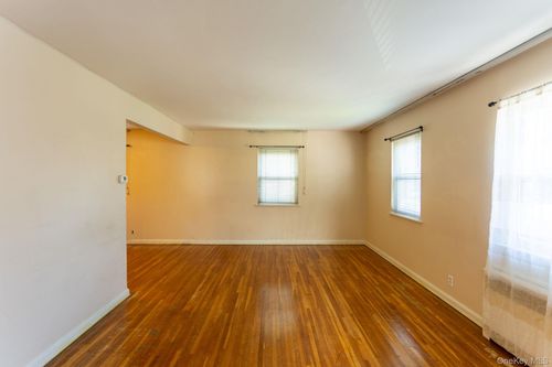 80 190th St, Hollis, NY, 11423-1038 | Card Image