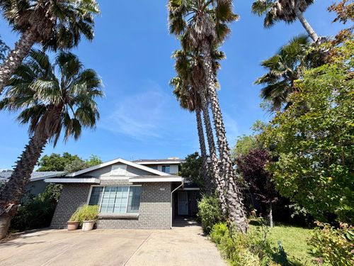 3641 Bainbridge Dr, North Highlands, CA, 95660-2764 | Card Image