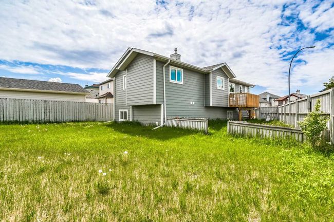 38 Saddlemead Way Ne, House other with 4 bedrooms, 2 bathrooms and 2 parking in Calgary AB | Image 28