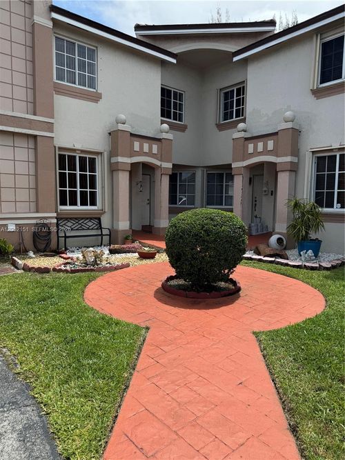 9c-8360 Nw 10th St, Miami, FL, 33126 | Card Image