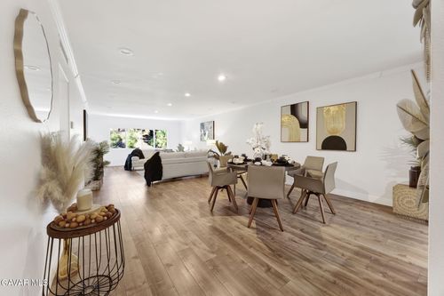 unit-112-1935 Alpha Rd, Glendale, CA, 91208-2147 | Card Image