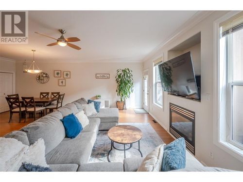 102-1742 Fairford Dr, Penticton, BC, V2A6C8 | Card Image