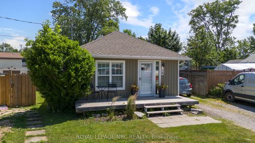 38 Lincoln Rd E, Fort Erie, ON, L0S1N0 | Card Image