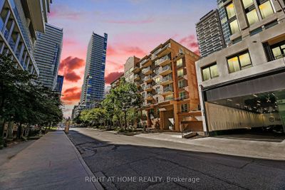 601 - 188 Redpath Ave, Condo with 2 bedrooms, 2 bathrooms and 1 parking in Toronto ON | Image 1