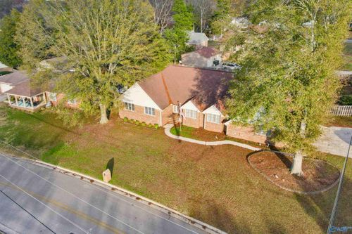 1110 Way Thru The Woods Sw, Decatur, AL, 35603-1286 | Card Image