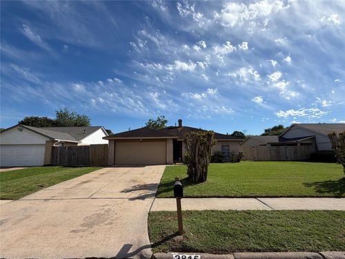 2815 Fir Crest Court, Stafford, TX, 77477 | Card Image